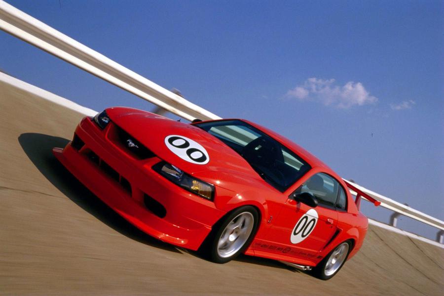  Ford Mustang SVT Cobra R 2000 года  (фото 116 из 128)